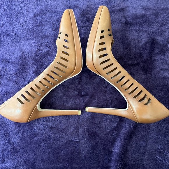 BCBG – BG Lanie Heels Brown Cognac - Picture 3 of 7